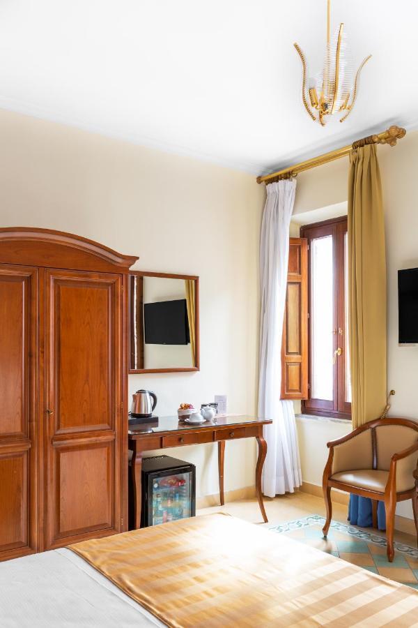 Hotel Piazza Di Spagna Róma Kültér fotó