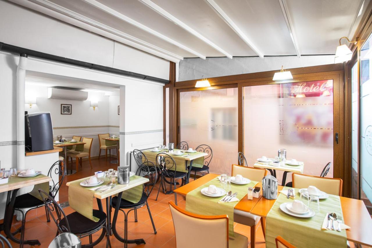Hotel Piazza Di Spagna Róma Kültér fotó
